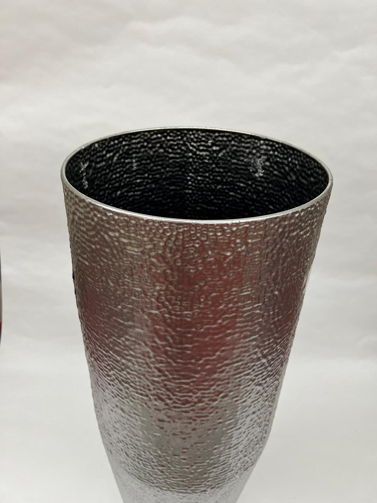 Ghiveci Decorativ din Metal